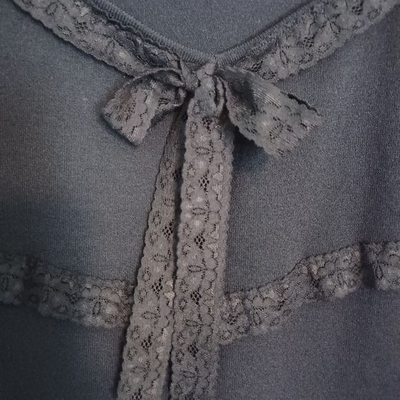 Nicole Miller Black Knit Short Sleeve Top w/Lace - Women's Size Small??? - Picture 2 of 4